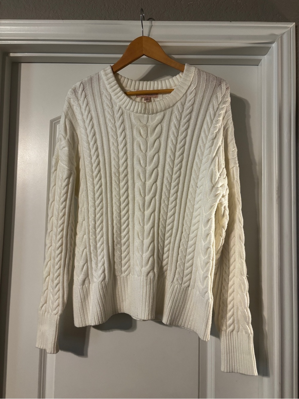 Philosophy Cable Knit Crewneck Sweater - Cream/White